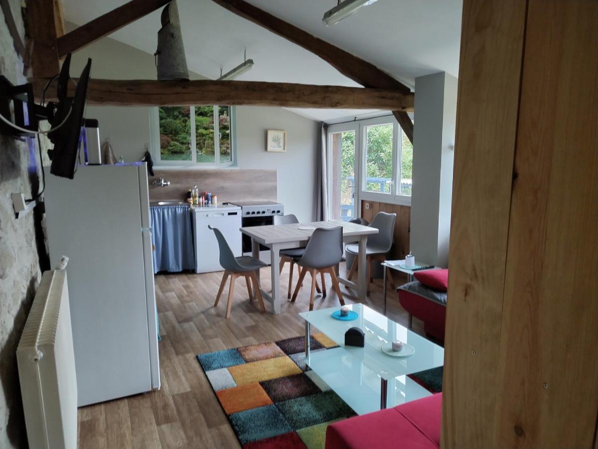 Chambre 2 A 4 Pers Gite Du Gardoir Boresse-et-Martron Exterior photo